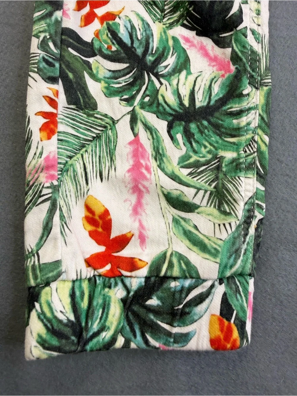 N/A fun tropical
